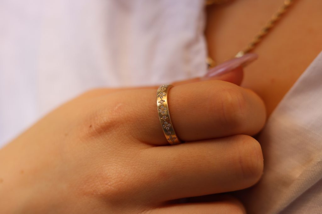 טבעת זהב ויהלומים מיוחדת