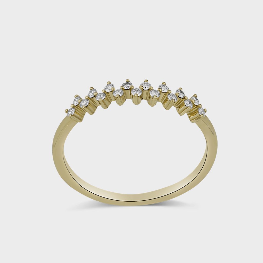 טבעת זיגזג מדוייקת ומנצנצת