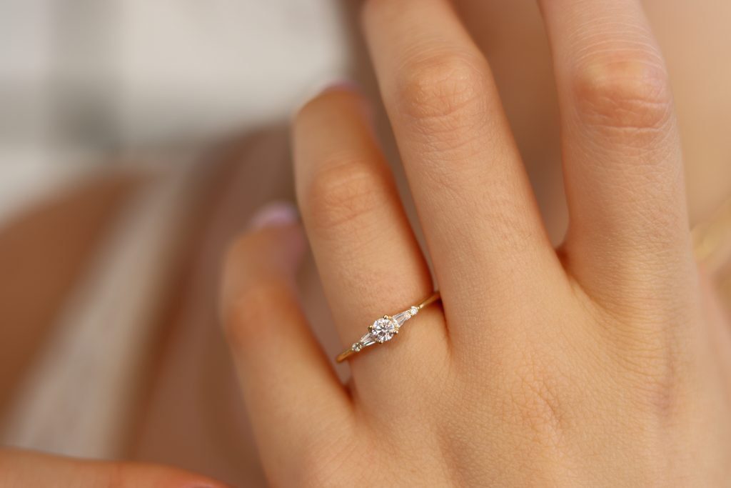 טבעת אירוסין שיקית