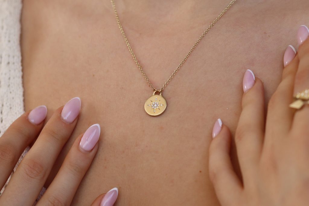 שרשרת מצפן 12 יהלומים